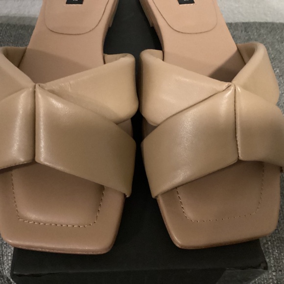 Natori Vitta Slide Sandal (Women) 7M - Picture 10 of 14